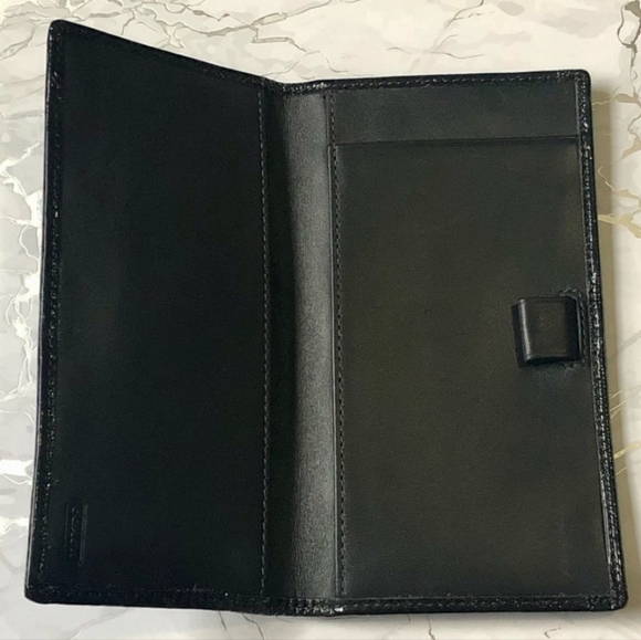 🍍 Coach Cheque Book Holder - Picture 4 of 4